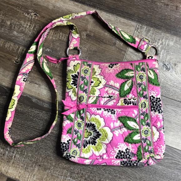 Vera Bradley Handbags - 🛍Vera Bradley crossbody
